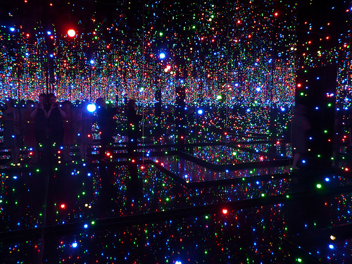 Infinity Mirror Room - Filled with the Brilliance of Life, Tate Modern image © Loz Pycock with CCLicense