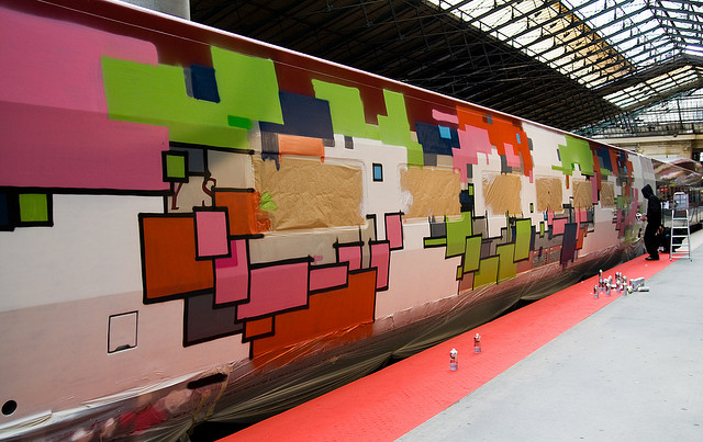 Zedz paints his train car at the Gare du Nord Station, Paris image © urbanartcore.eu with CCLicense