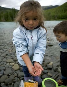 465px-Children_playing_(1)